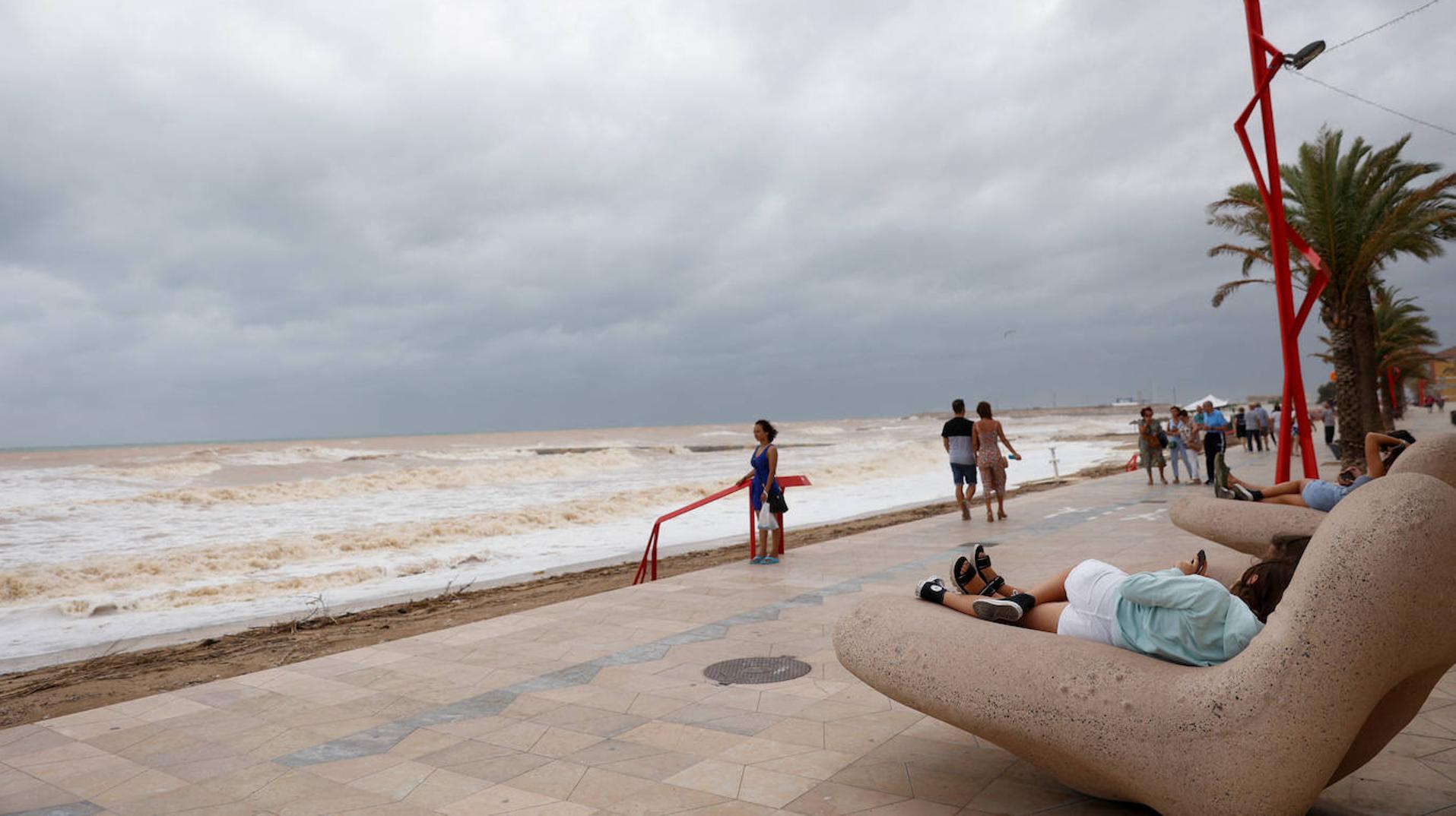 Dana En Valencia Alicante Y Castell N Alerta Por Fuertes Vientos